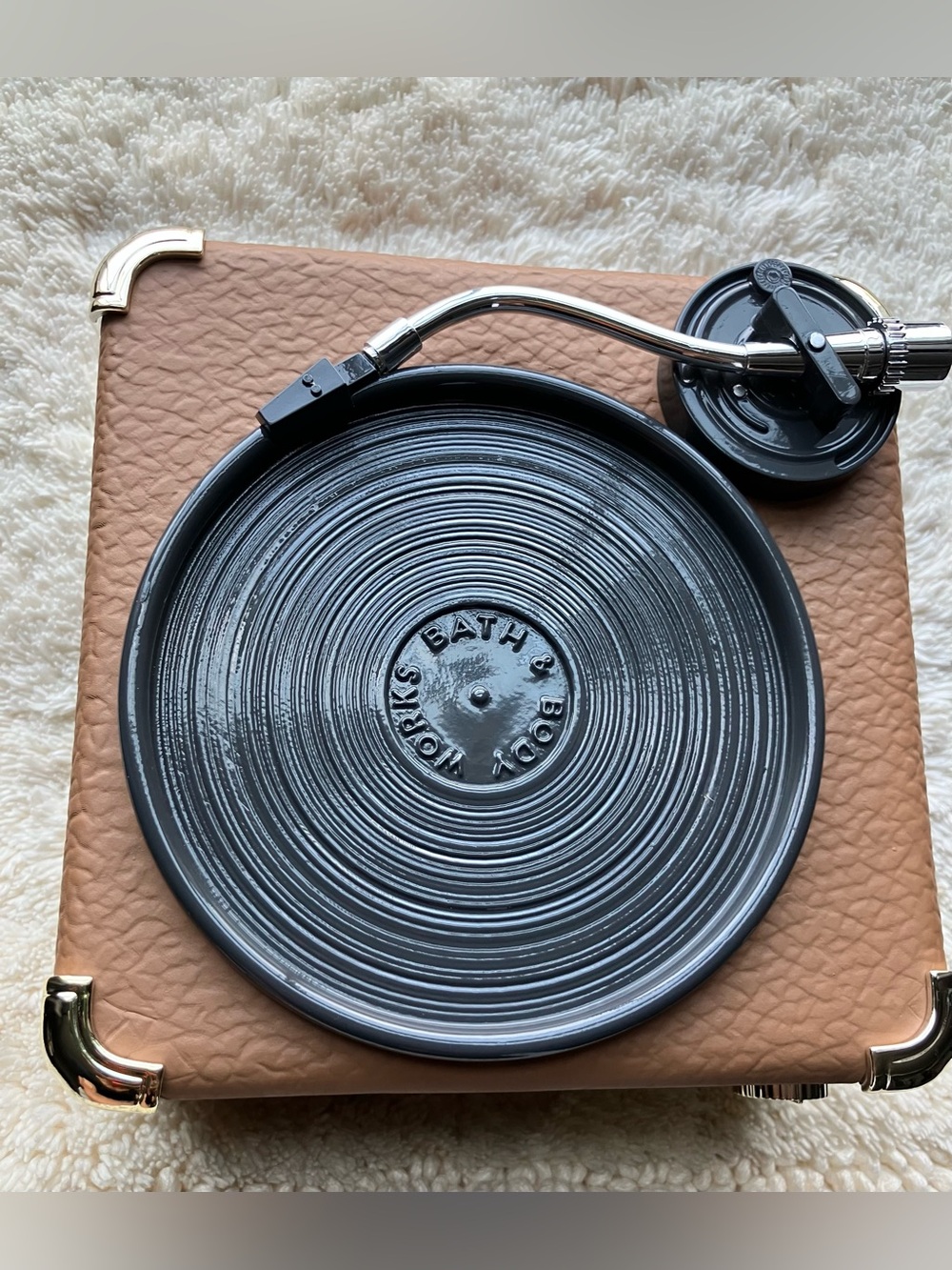 Bath and Body Works Record Player Three Wick Candle Holder - Picture 2 of 2